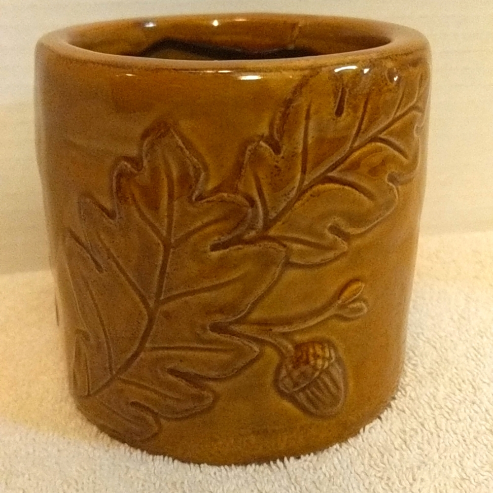 Cracker Barrel "Bountiful Harvest" Ceramic Candle Holder.